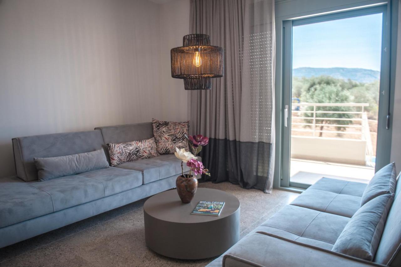 K Villas Plataria Bagian luar foto